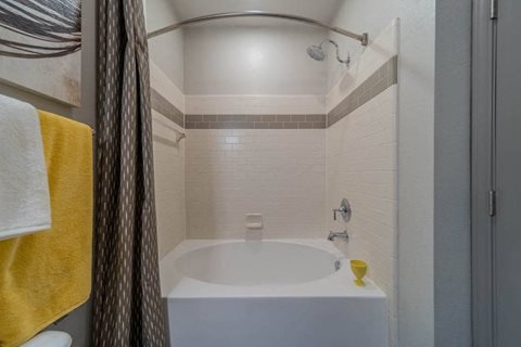 Spacious bathroom at The Oxmoor in Birmingham, AL